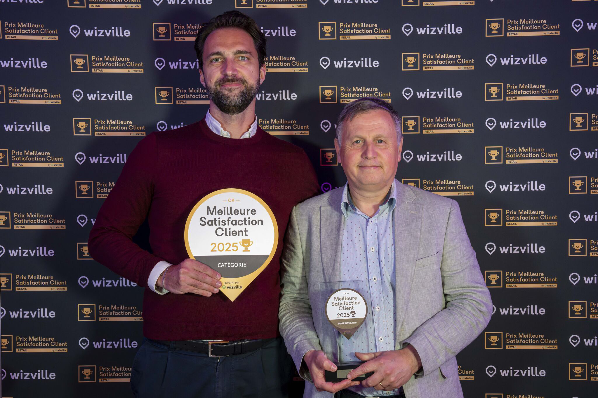 Prix de la Meilleure Satisfaction Client Retail 2025 – Gedimat et Gedibois sur la plus haute marche du podium dans la catégorie « Matériaux BTP »